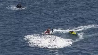Otro verano de piruetas y rugidos en la costa más recóndita de Xàbia