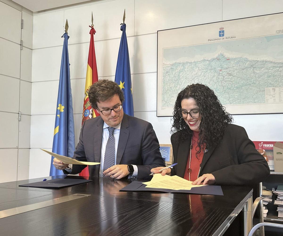 Juan Sebastián Medina y Vanessa Gutiérrez, ayer. | LNE