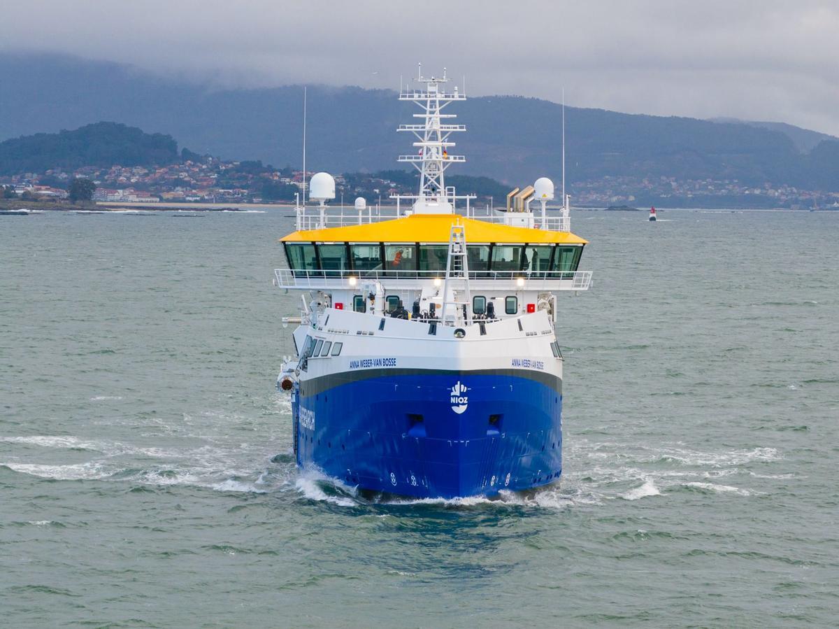 Vista frontal del oceanográfico «Anna Weber-van Bosse»