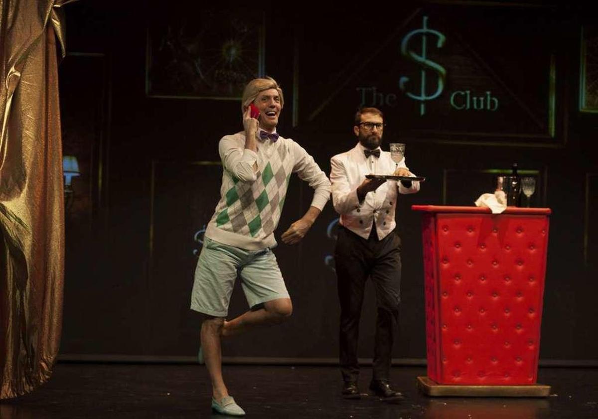 "Yllana" , con el gag "Club", ayer, en el teatro de La Felguera.