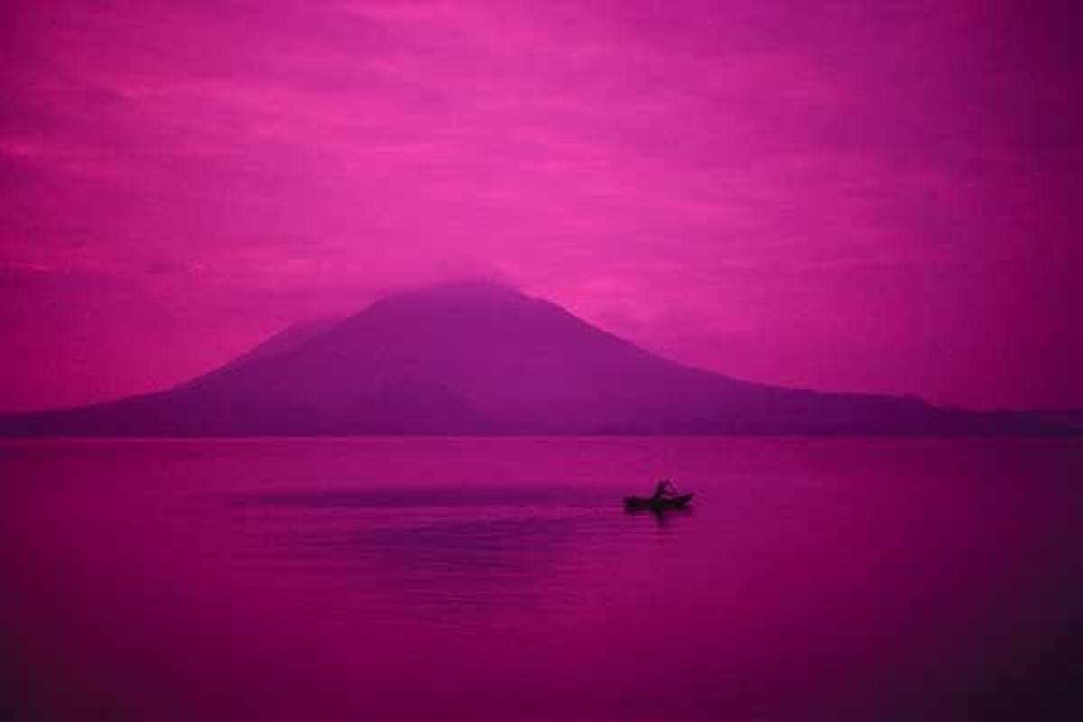 Lago y volcán Atitlán