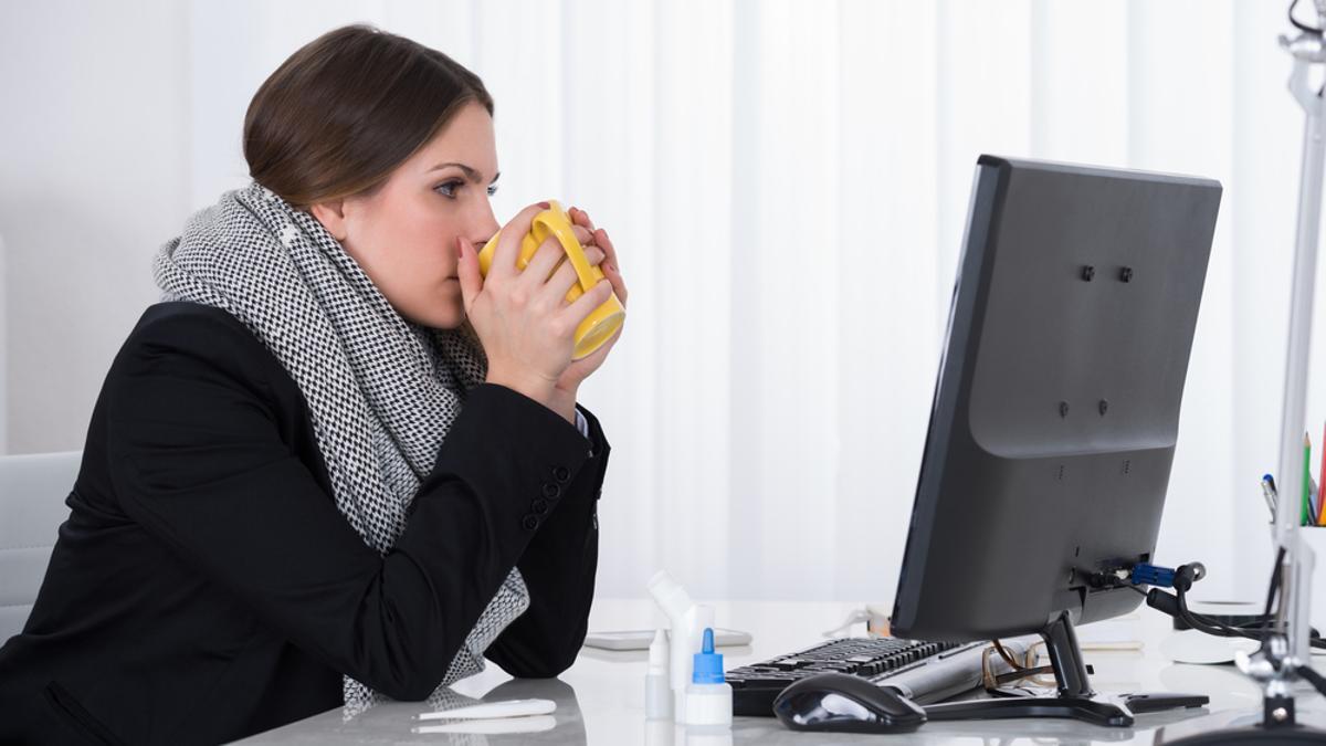 Las mujeres suelen pasar más frío en el lugar de trabajo.