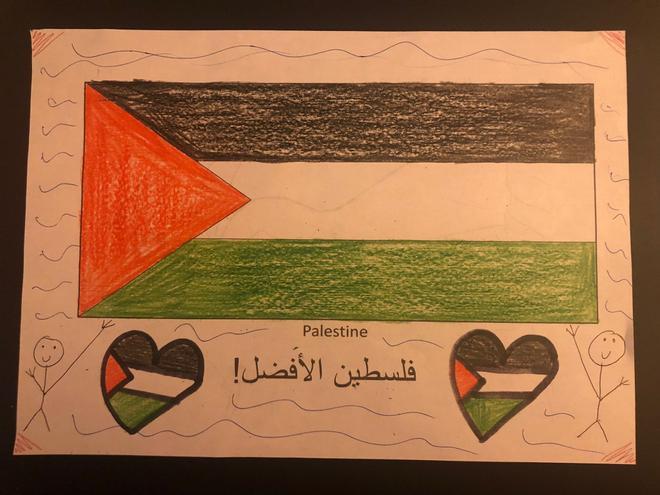FOTOS | Los mensajes y dibujos de solidaridad en las Mochilas para Gaza, en imágenes