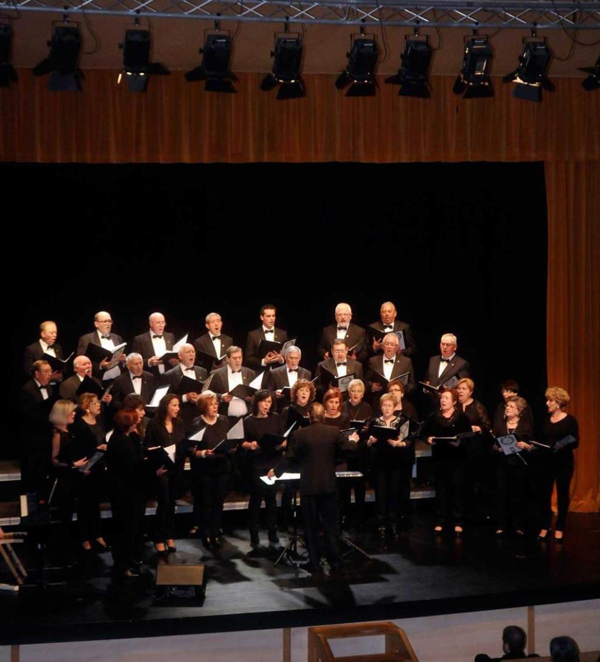 El Orfeón de Mieres, durante el concierto.