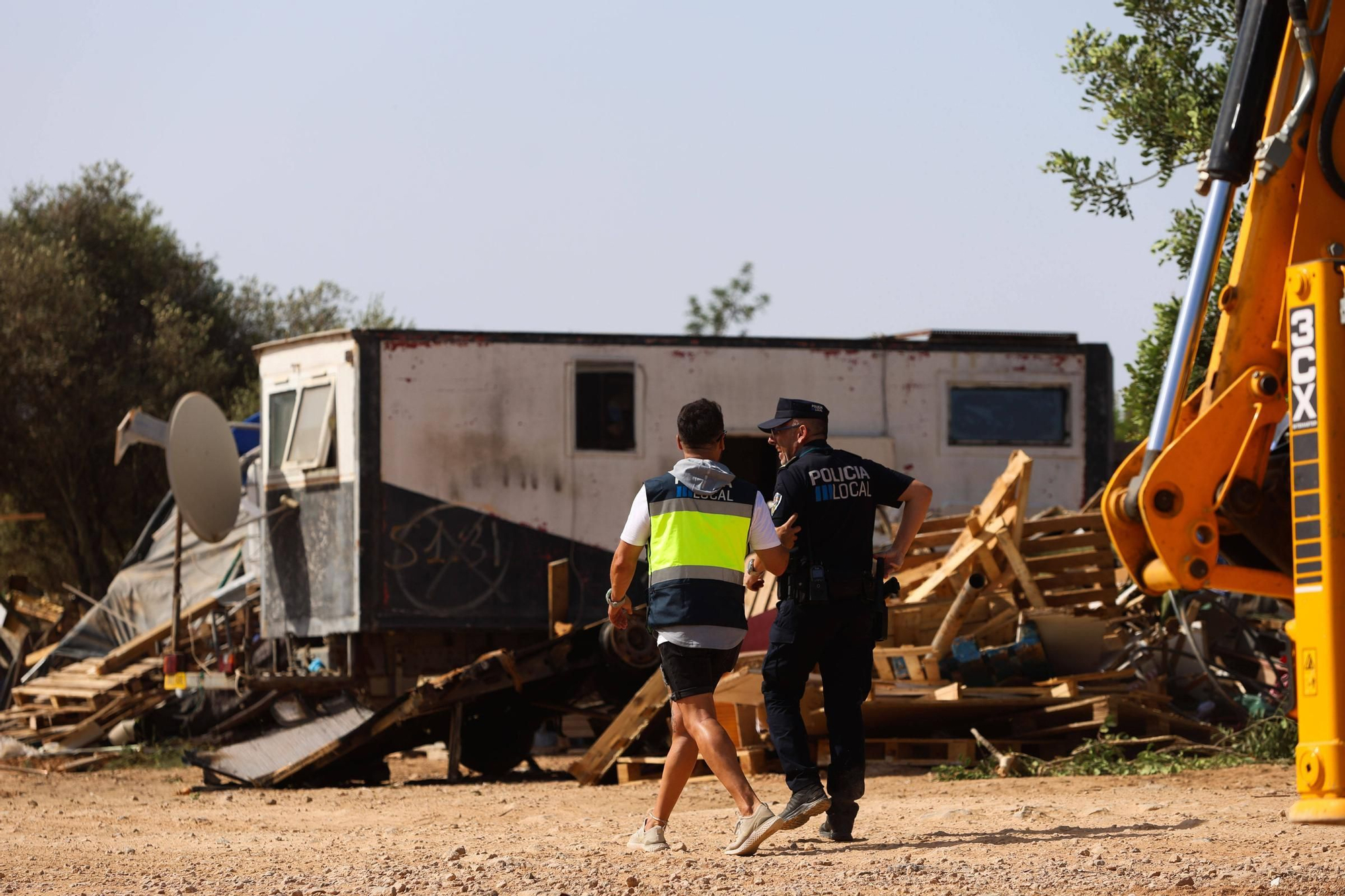 Todas las imágenes del desalojo de Can Rova 2 en Ibiza
