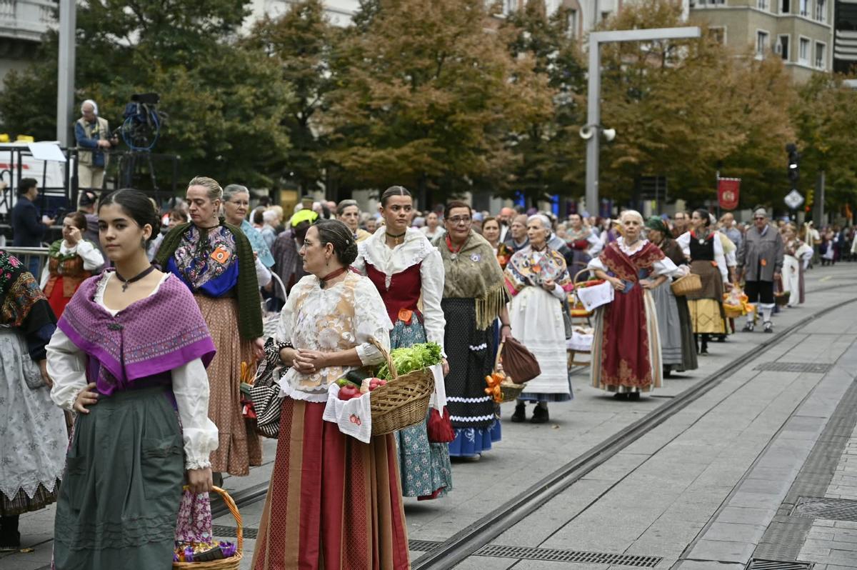 EN IMÁGENES | La Ofrenda de Frutos llena de color y tradición el centro de Zaragoza un año más EN IMÁGENES | La Ofrenda de Frutos llena de color y tradición el centro de Zaragoza un año más