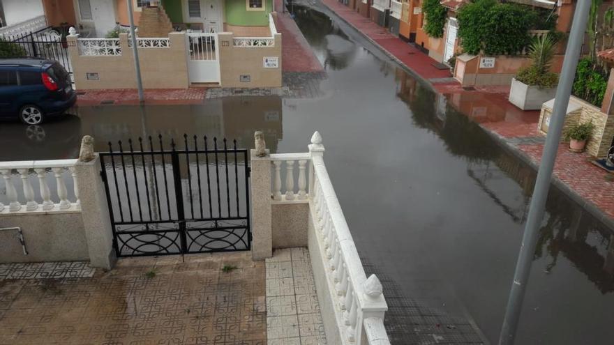 Imagen de una de las calles de San Roque tras las lluvias de agosto