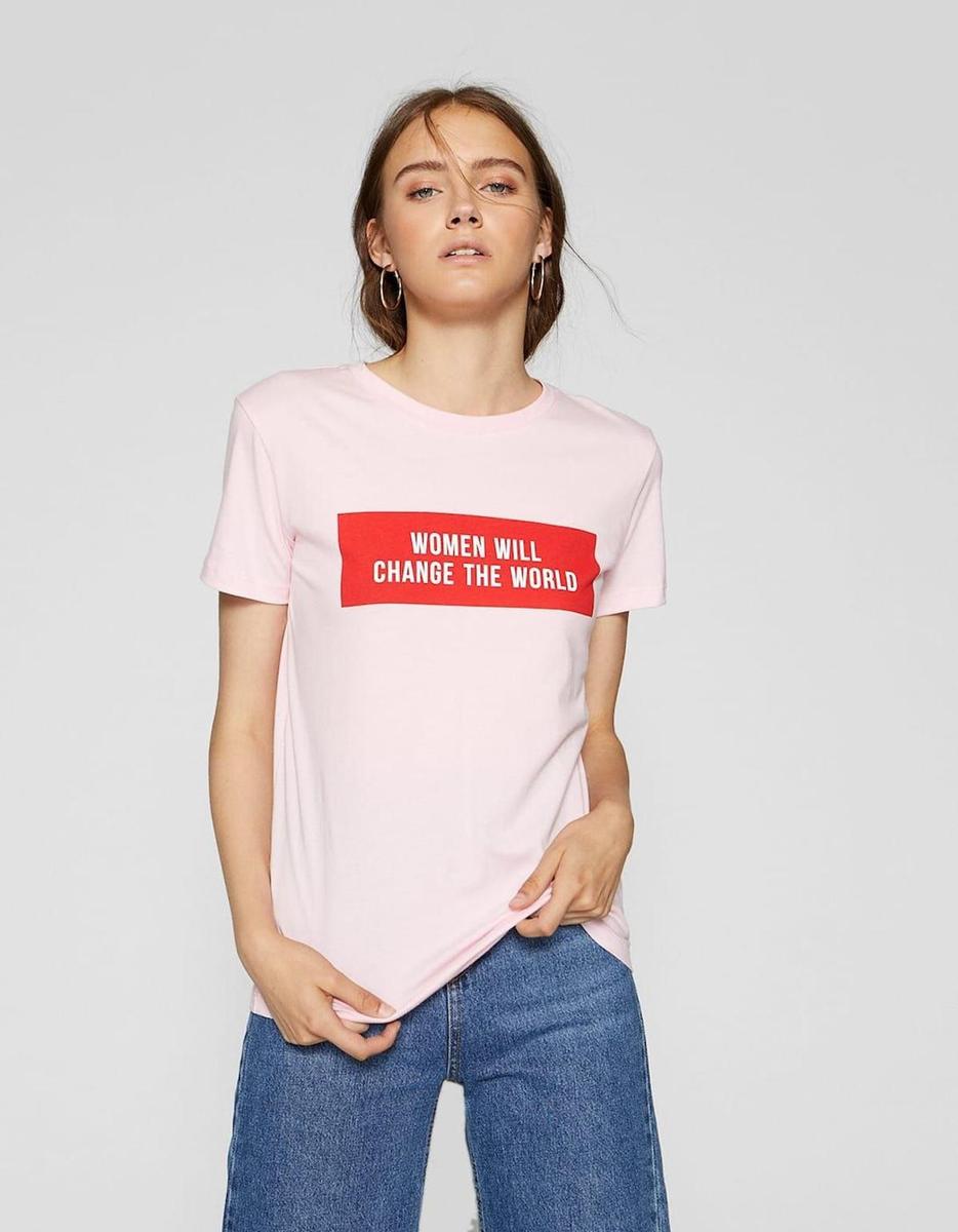 Camiseta feminista en Stradivarius (Precio: 3,99 euros)