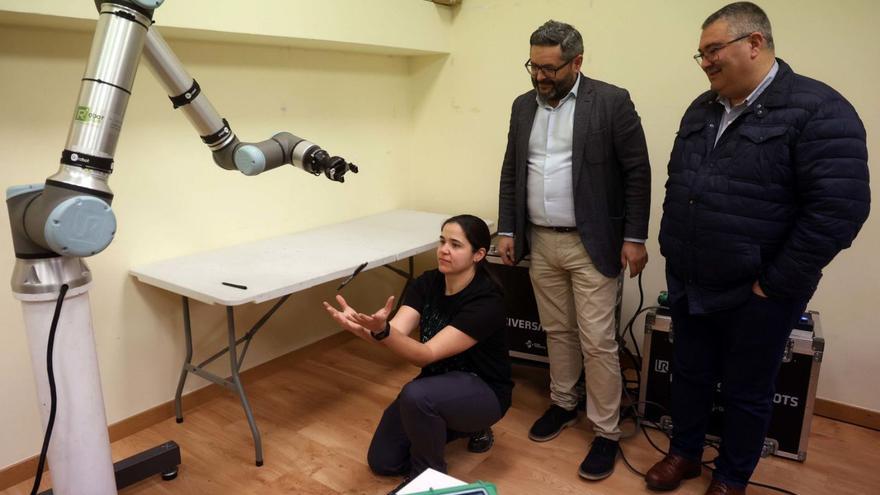 Presentación del curso de robótica que se celebra en Ribadumia.