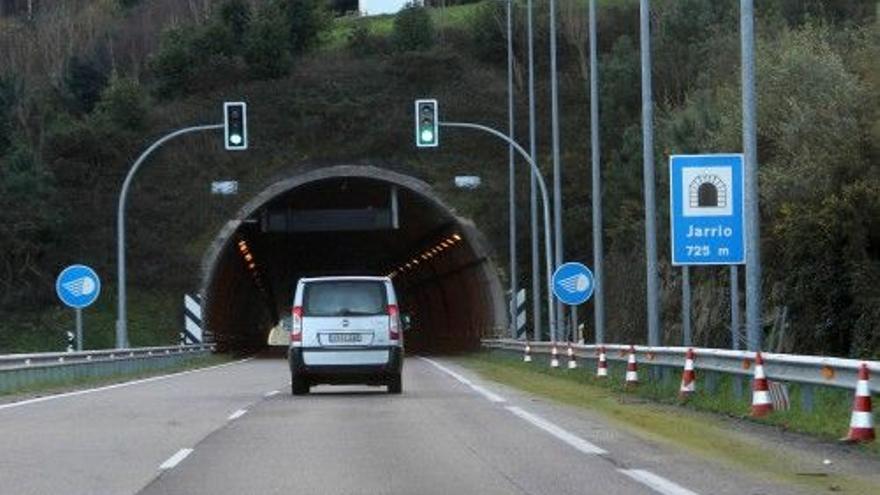 Corte de tres horas en  la Autovía del Cantábrico: el túnel de Jarrio será esta noche el escenario de un simulacro de incendio