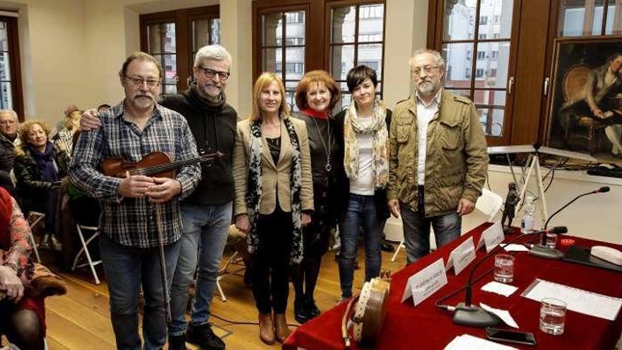 Poesía, pintura, música y fotografía en el Ateneo Jovellanos