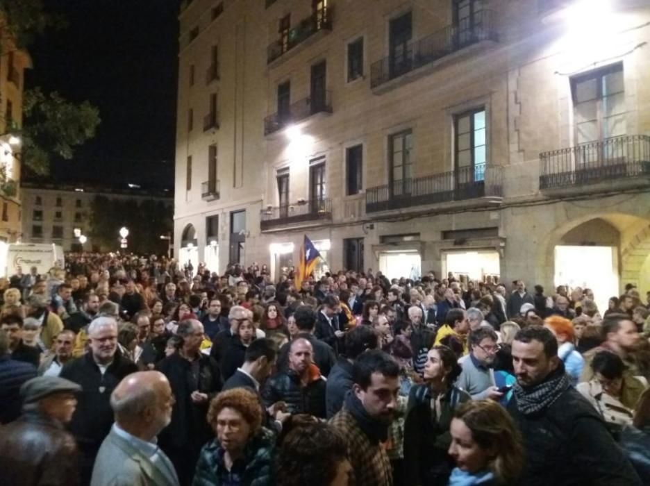 Concentració a Girona en rebuig a l'empresonament dels consellers