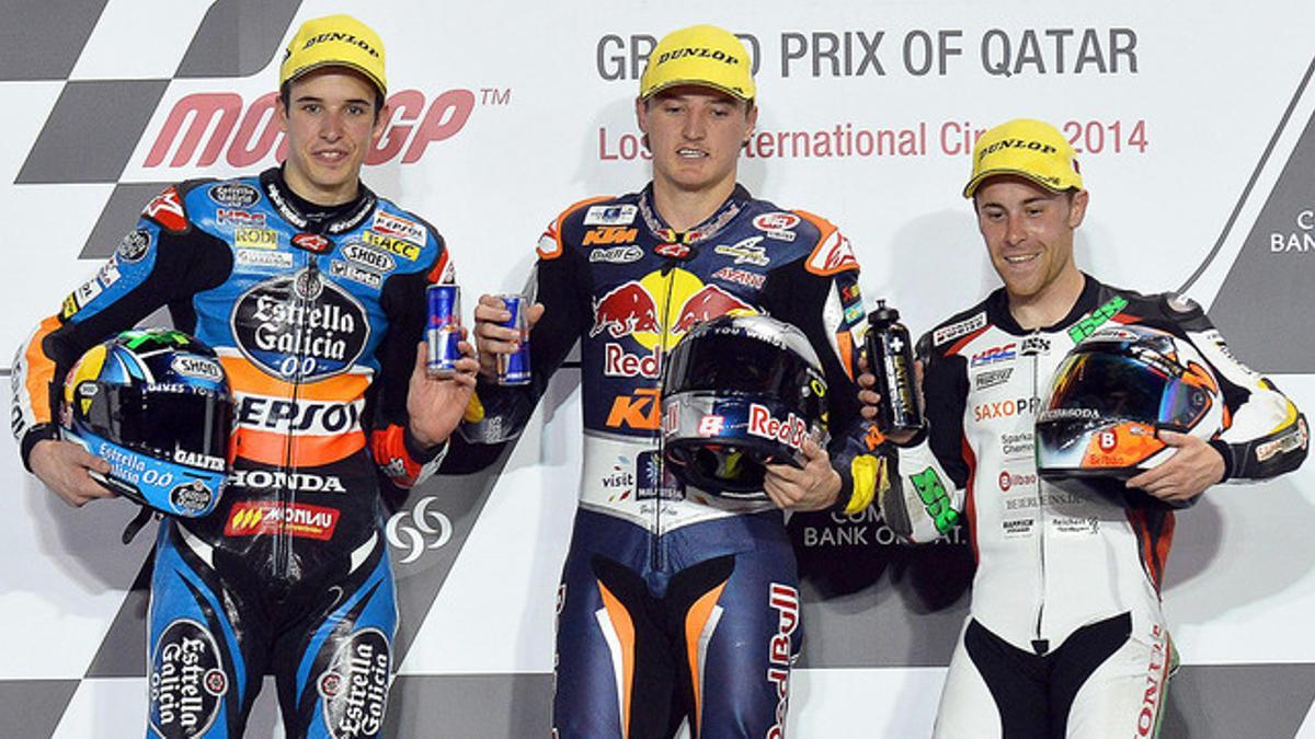 El podio del GP de Catar de Moto3: el ganador, Jack Miller, entre Àlex Marquez (izquierda) y Efren Vázquez