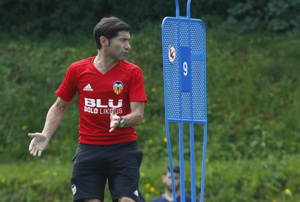 Alemany y Murthy, atentos al entrenamiento