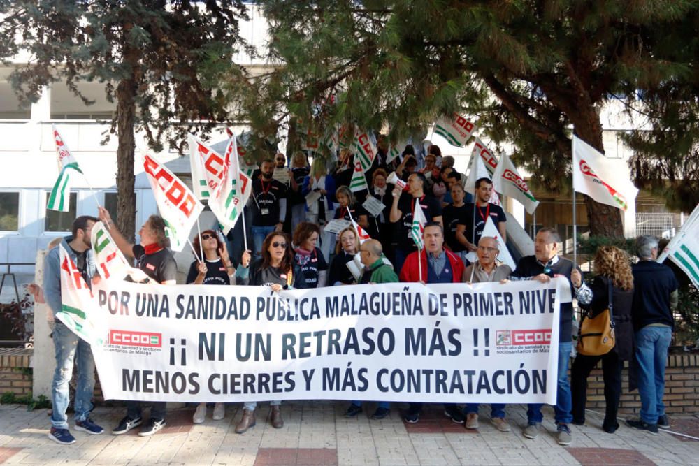 Protesta en el Hospital Materno por los recortes en Sanidad