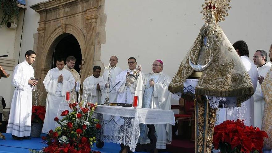 Castellón rinde pleitesía a la Lledonera con el ‘Pregonet’ y la Serenata