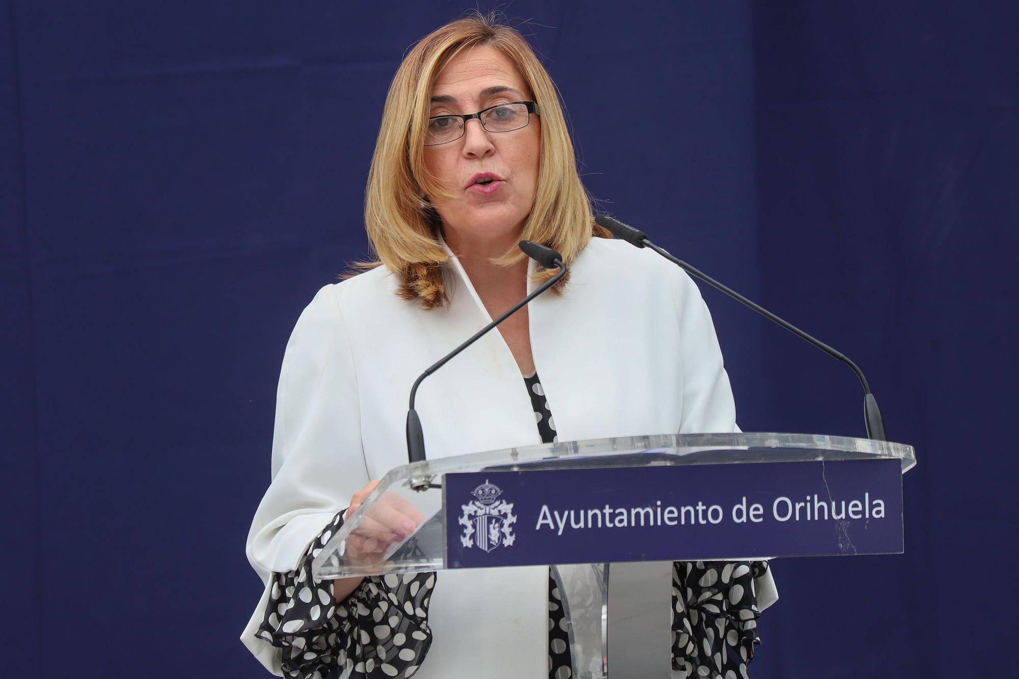 Ceremonia de entrega del bastón de mando  al inspector jefe de la Comisaría de la  Policía Nacional de Orihuela