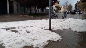 Una tempesta acompanyada de calamarsa afecta gran part de Catalunya