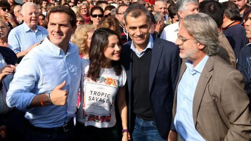 Albert Rivera, Inés Arrimadas, Toni Cantó i l&#039;edil Carlos Sánchez, en el míting de Ciutadans a Sant Andreu de Llavaneres