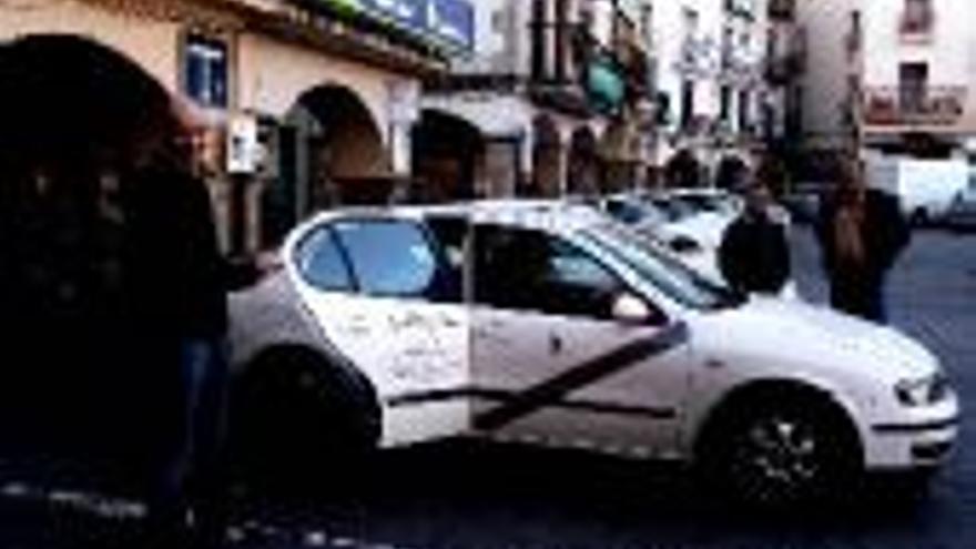 Turismo oferta diez rutas para conocer Extremadura en taxi