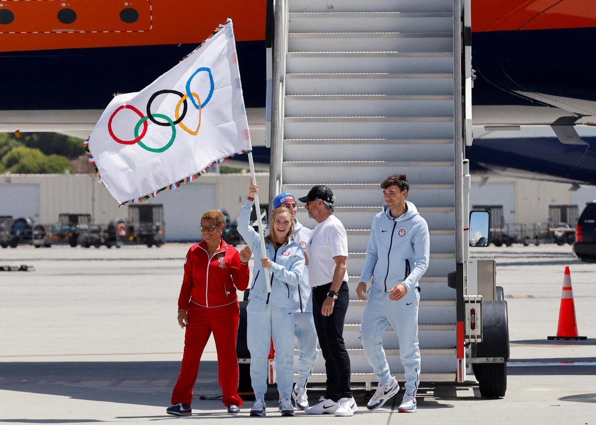 La bandera olímpica ya está en Los Ángeles, sede de los Juegos en 2028