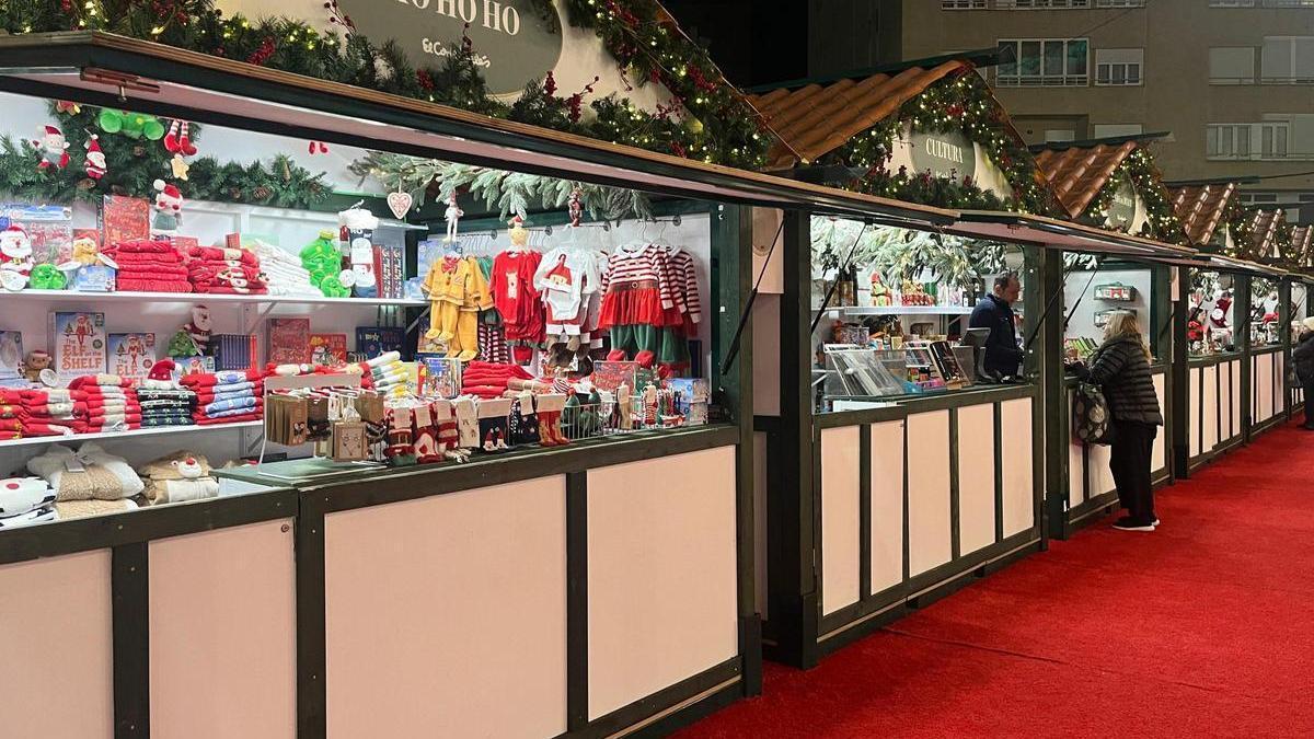 El reluciente mercado navideño de la plaza de Conquistadores en el Corte Inglés