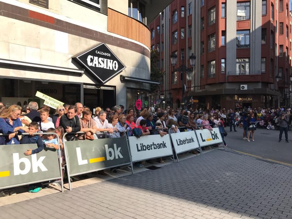 Oviedo celebra el desfile del Día de América en Asturias