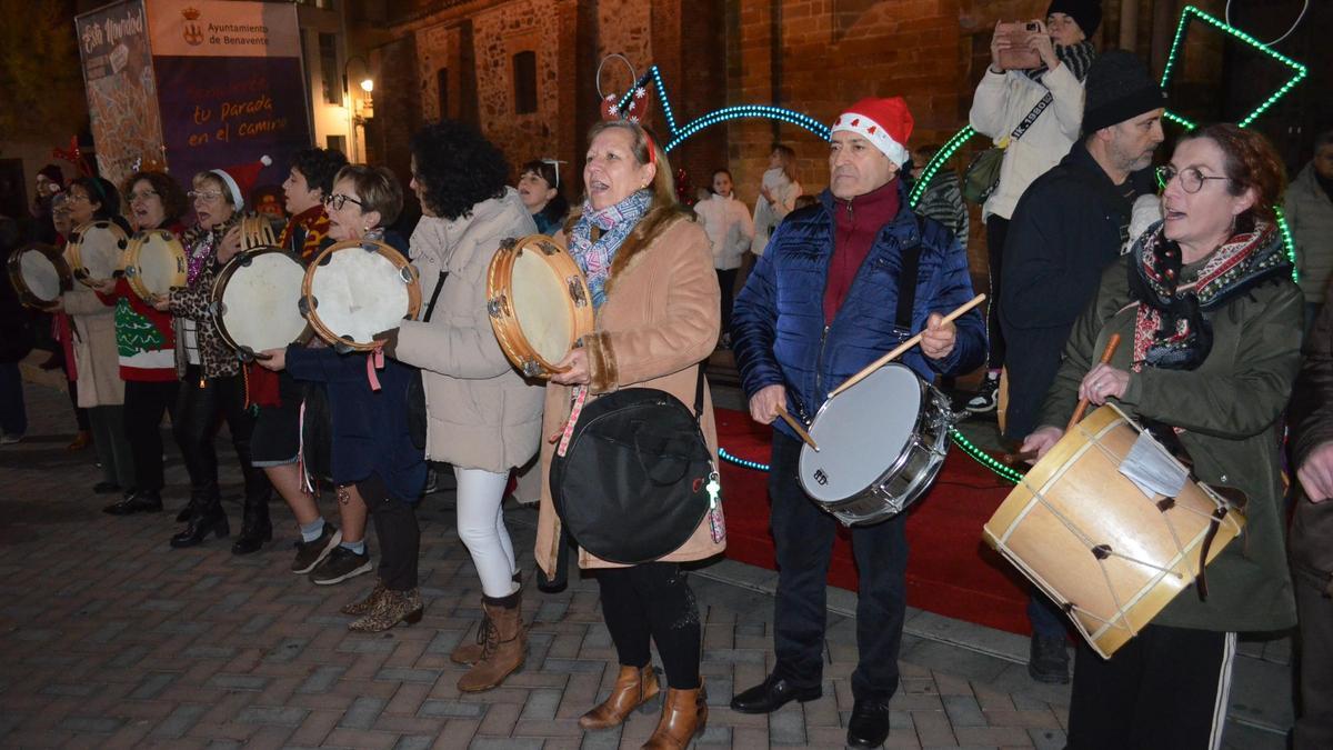 VÍDEO | Así suena el pasacalles de folclore en Benavente