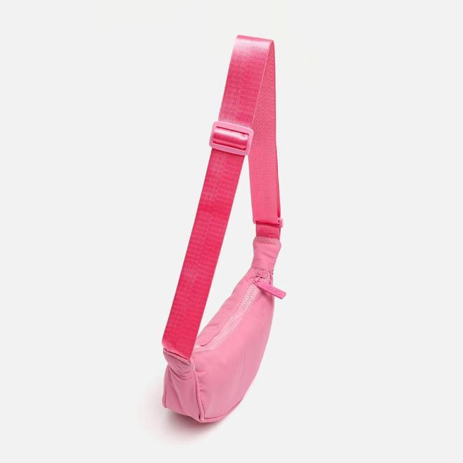 Bolso rosa de Misako.jpeg
