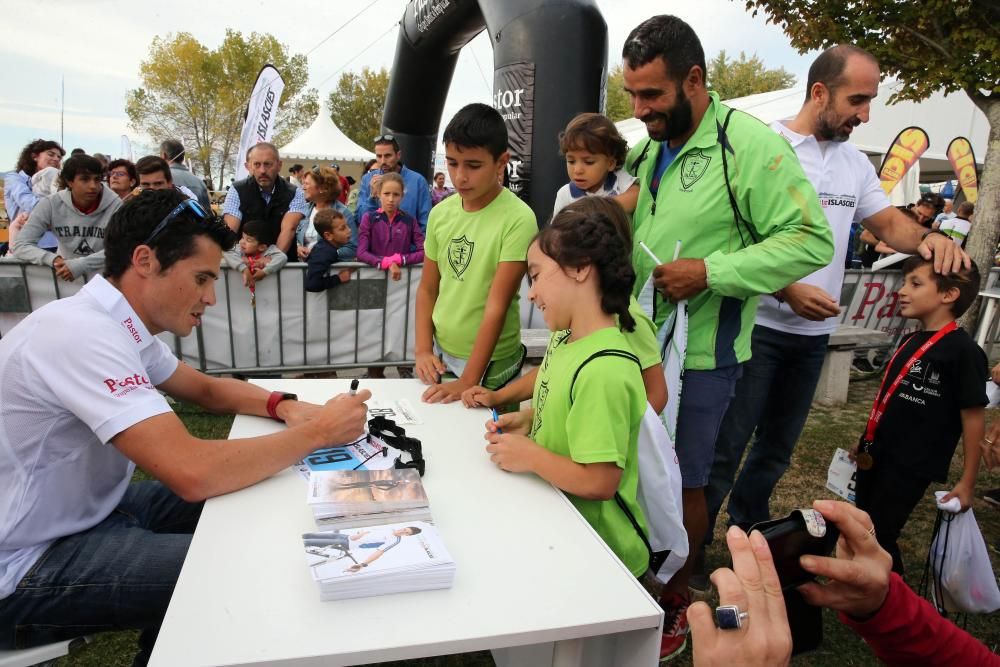 Jornada de carreras, acuatlón y autógrafos con Gómez Noya.