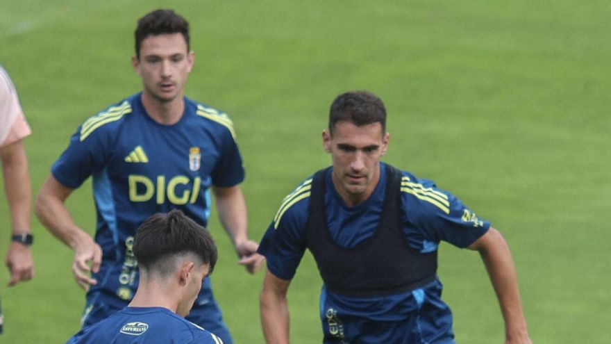 Vidal sigue sin entrenarse y Calvo pide &quot;otro central&quot;
