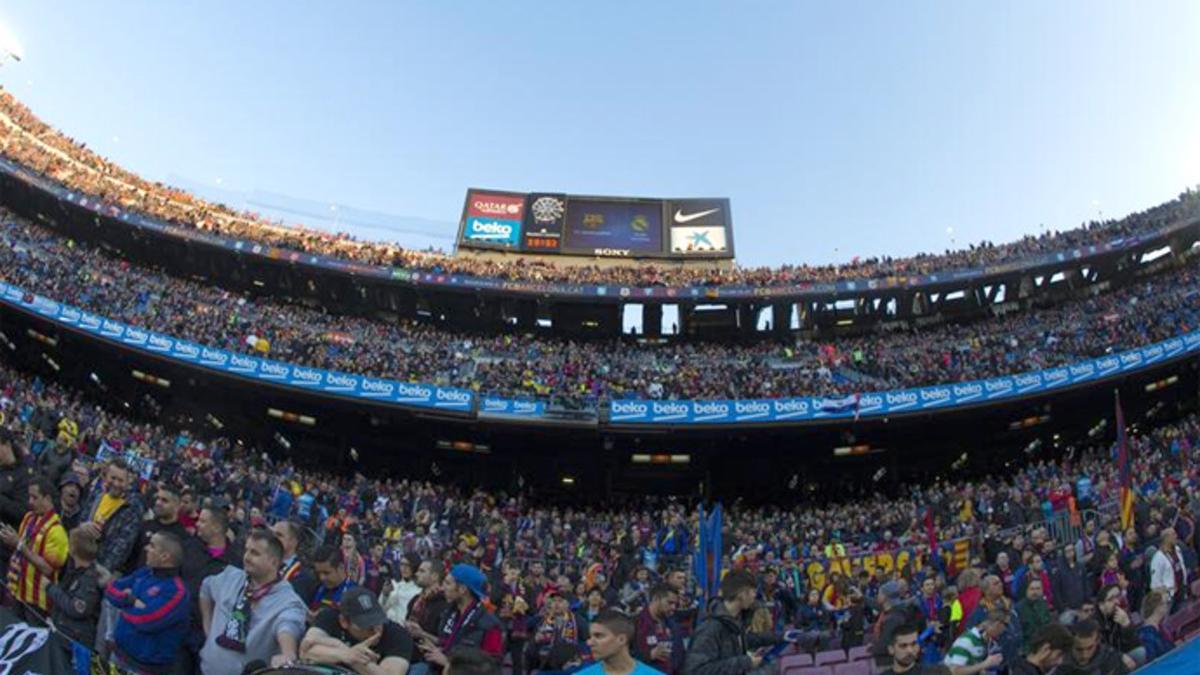 El Camp Nou presentó un lleno como en las grandes ocasiones