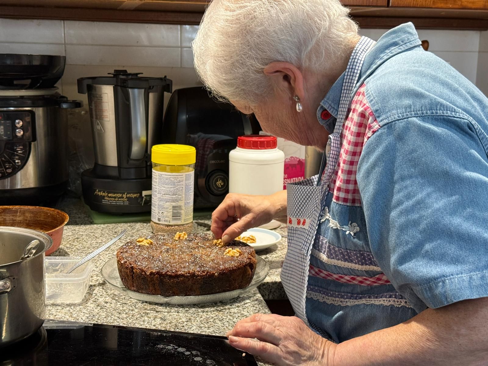 En imágenes: Así hace Alicia Castiello su tarta arriera para la fiesta de Camoca