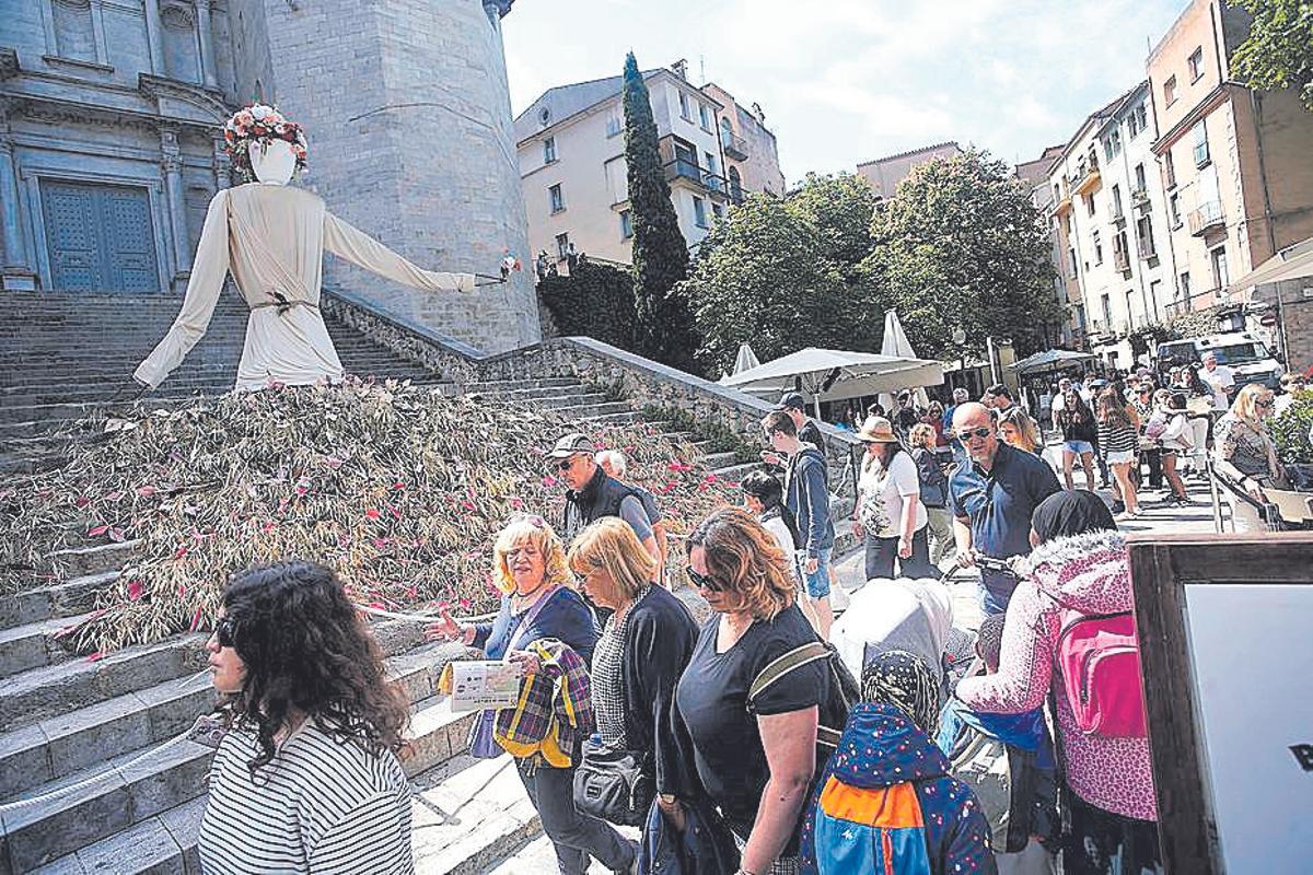 Turistes a Girona per Temps de Flors