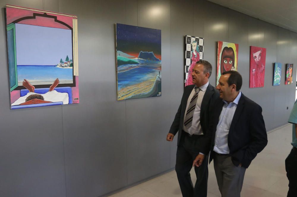 La Ciudad de la Justicia de Málaga acoge la Segunda Exposición de Justicia Juvenil de Andalucía, 'La reinserción a través del arte', compuesta por 114 obras.