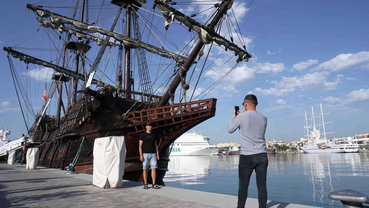 Llega al Puerto de Málaga el Galeón Andalucía