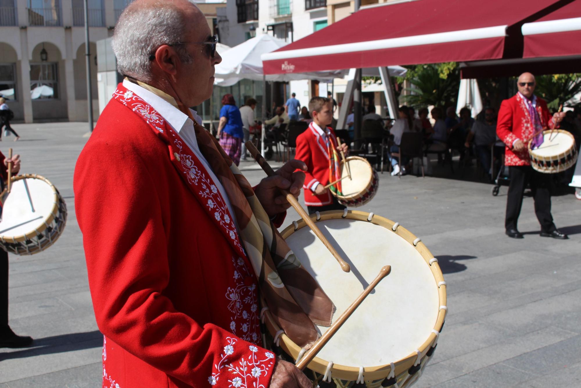 50 tambores de la zona sur de Córdoba protagonizan un desfile en Lucena