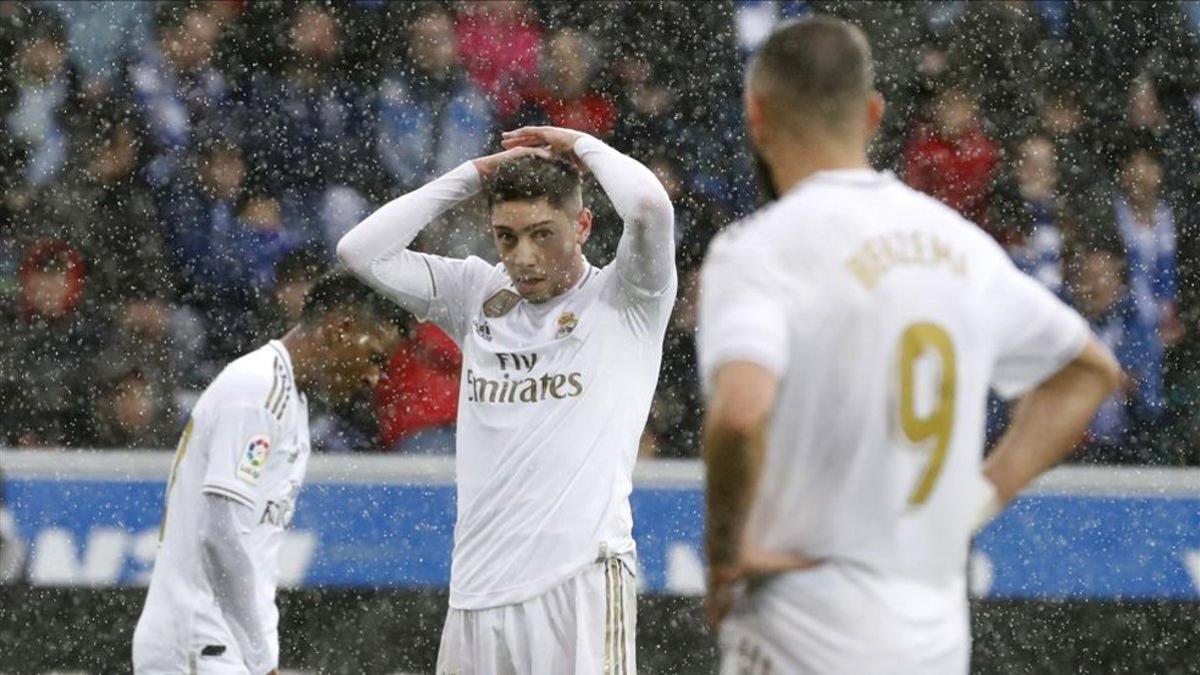 Los blancos ganaron al Alavés, pero no consiguieron el liderato