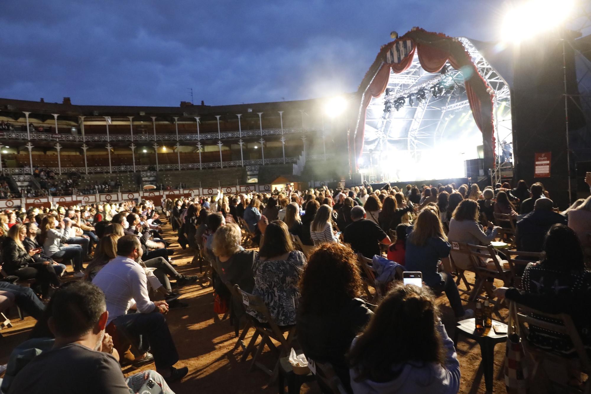 Gran ambiente en El Bibio con Hombres G