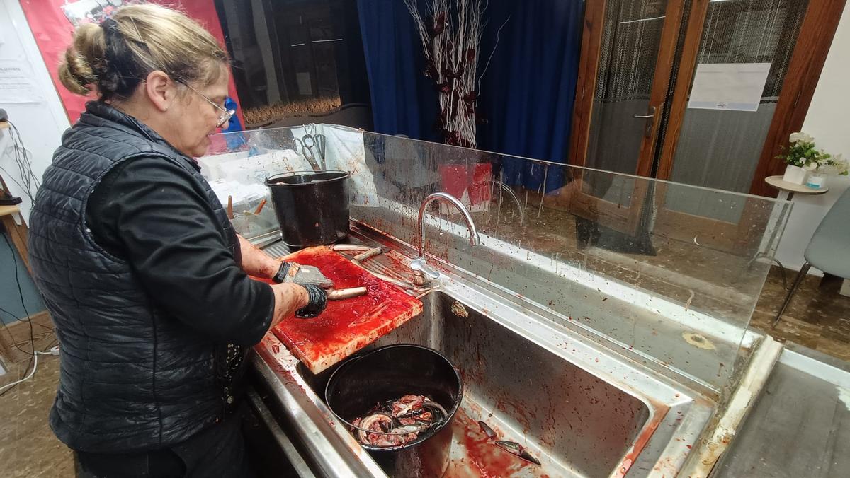 FOTOS | La pescadería de sa Pobla, Ca na Foc, sirve 1.700 kilos de anguilas