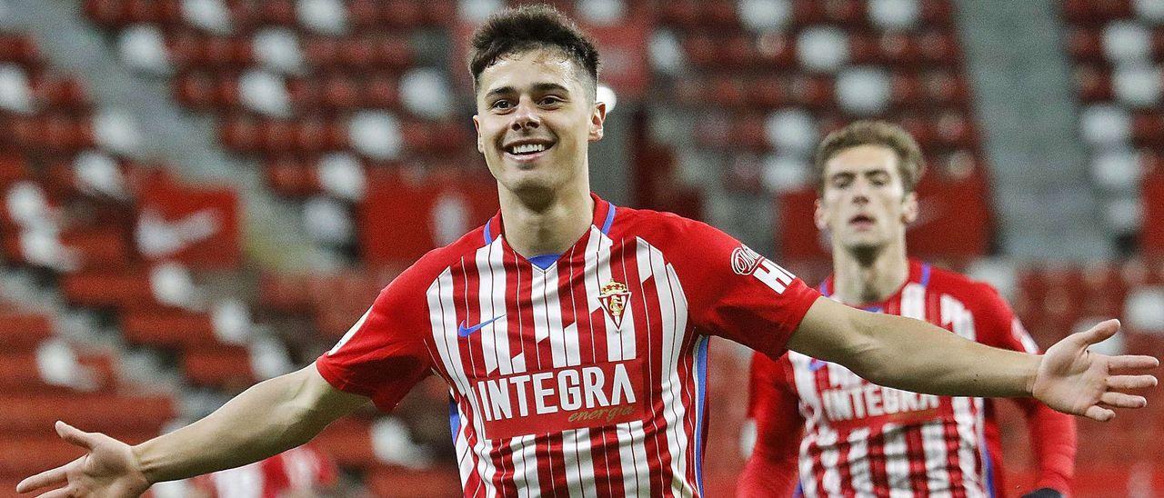 Gaspar Campos, sonriente tras lograr un gol. | LaLiga