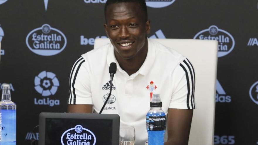 Las imágenes de la presentación de Pape Cheikh con el Celta