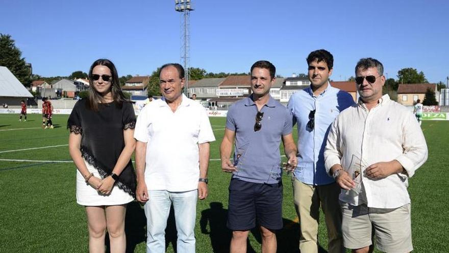 El Lalín homenajea  a los hermanos Dani y David Méndez