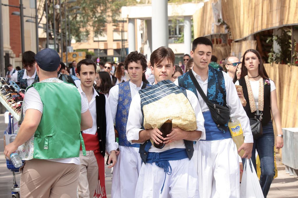 Imágenes | Gran ambiente en las calles de Murcia el día del Bando de la Huerta