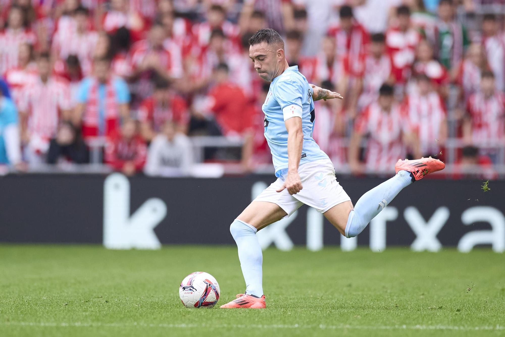 Iago Aspas of RC Celta de Vigo in action during the LaLiga EA Sports match between Athletic Club and RC Celta de Vigo at San Mames on September 22, 2024, in Bilbao, Spain. AFP7 22/09/2024 ONLY FOR USE IN SPAIN / Ricardo Larreina / AFP7 / Europa Press;2024;SPAIN;Soccer;Sport;ZSOCCER;ZSPORT;Athletic Club de Bilbao v RC Celta de Vigo- La Liga EA Sports;