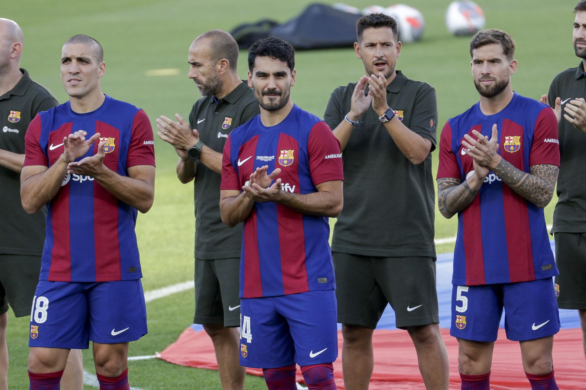 Les millors imatges del debut del Barça al Lluís Companys en el Trofeu Joan Gamper