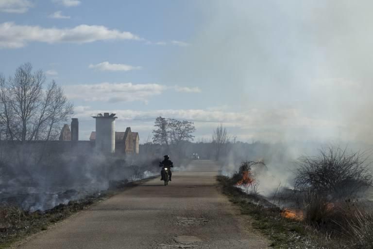 Incendio en los aledaños de El Ermitaño