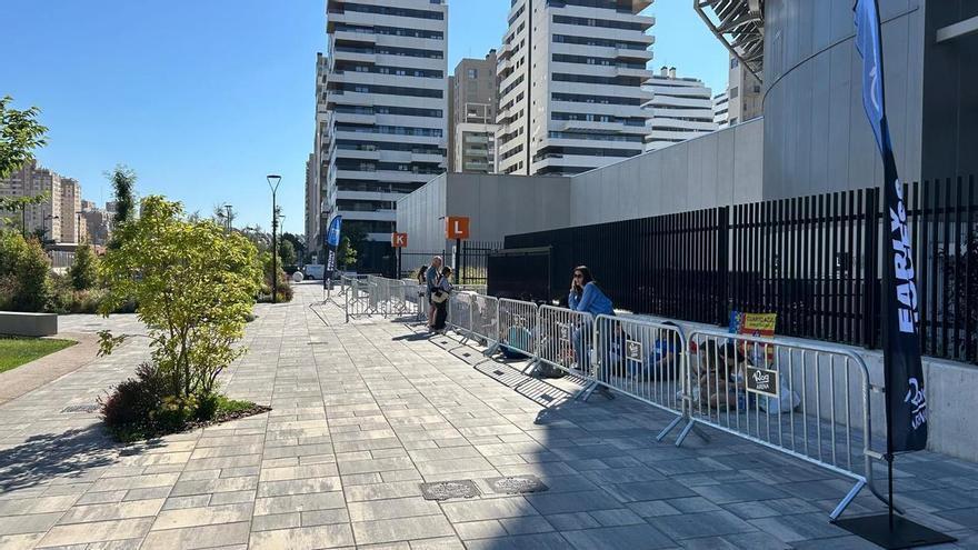 Locura desde la madrugada para ver a Aitana en el Roig Arena