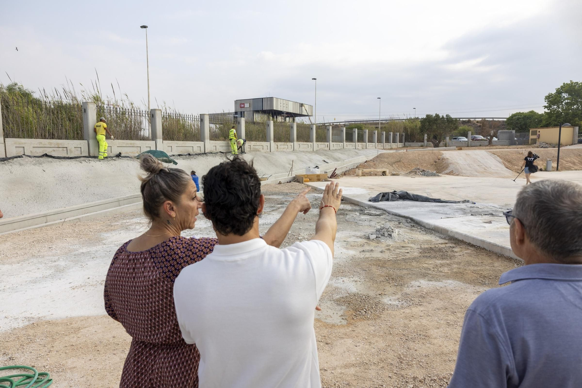 Visita a la rehabilitación de la zona de raquetas de la Ciudad Deportiva de Torrevieja