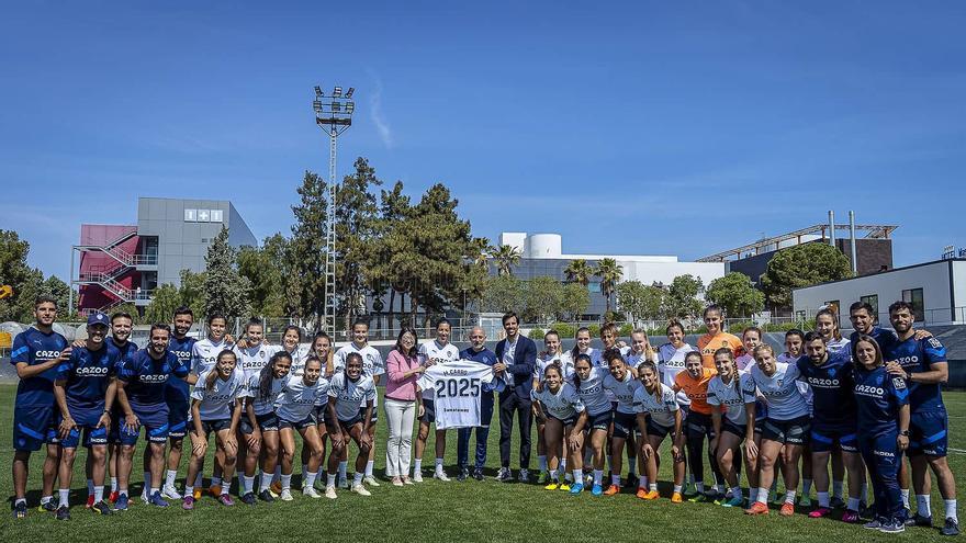 El Femenino celebra la renovación de su capitana con Layhoon